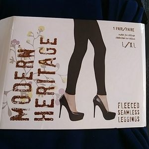 😊Modern Heritage Leggings😊